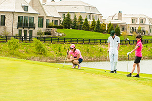 Golfer lining up shot