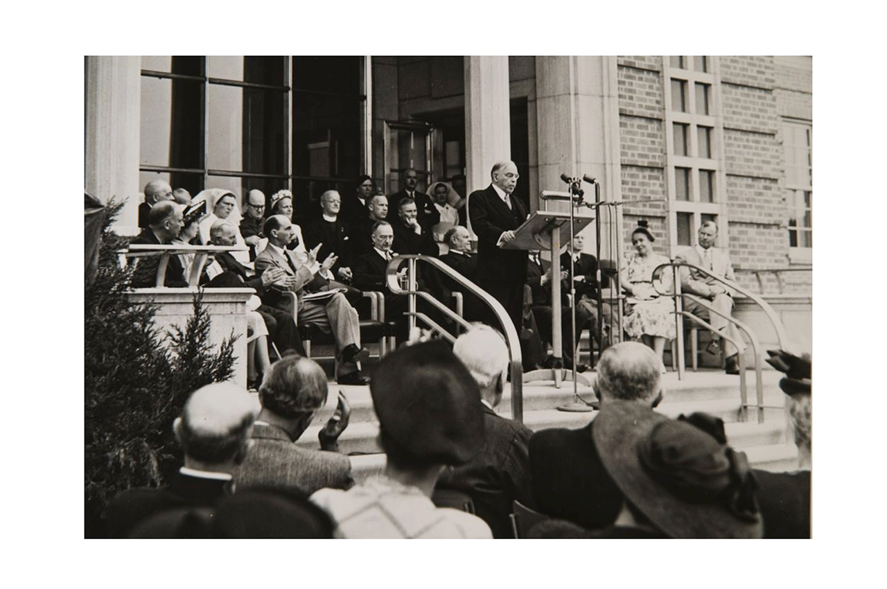 Prime Minister William Lyon Mackenzie King delivers a speech