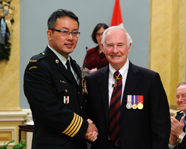 Homer Tien and the Governor General.